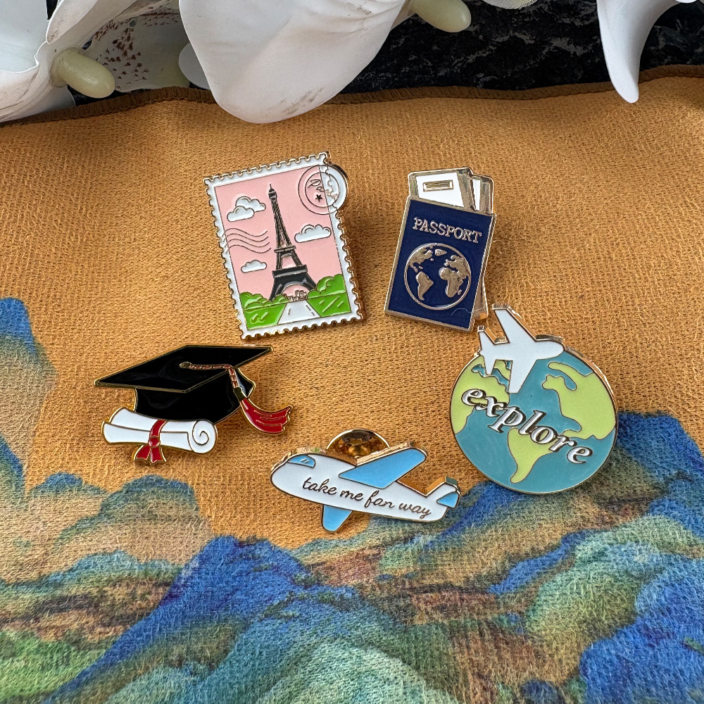 Qantas Travel Accessories - Cartoon Plane Earth Adventure Travel Life