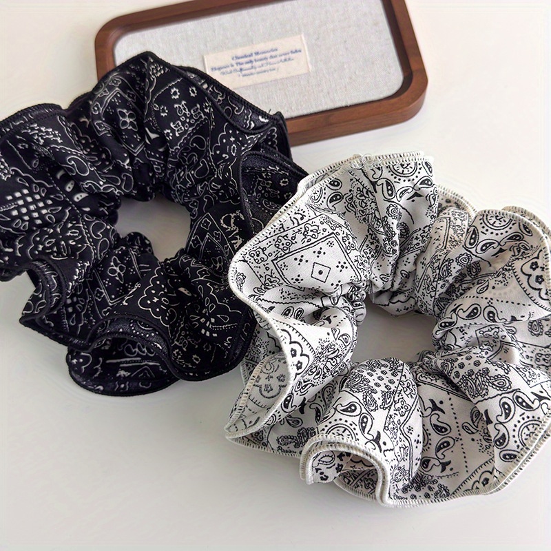 Elegant Black and White Fabric - Travel Accessories Aesthetic avaliação e preço