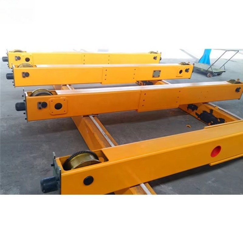 Warehouse Using Overhead Crane - Travel Accessories Warehouse avaliação e preço