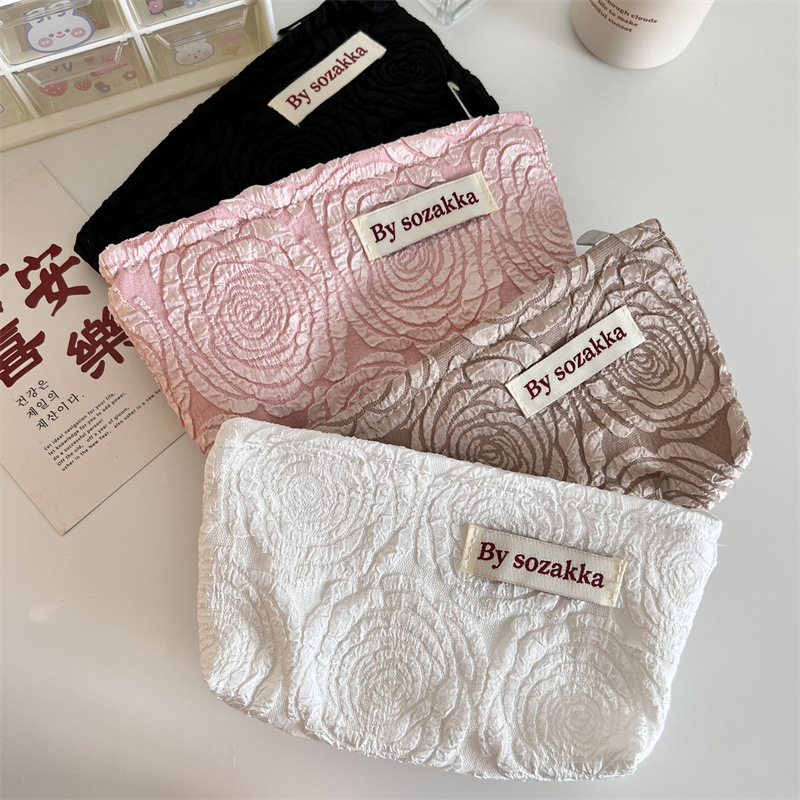 French Embossed Flowers Travel - Travel Accessories Kit For Women avaliação e preço