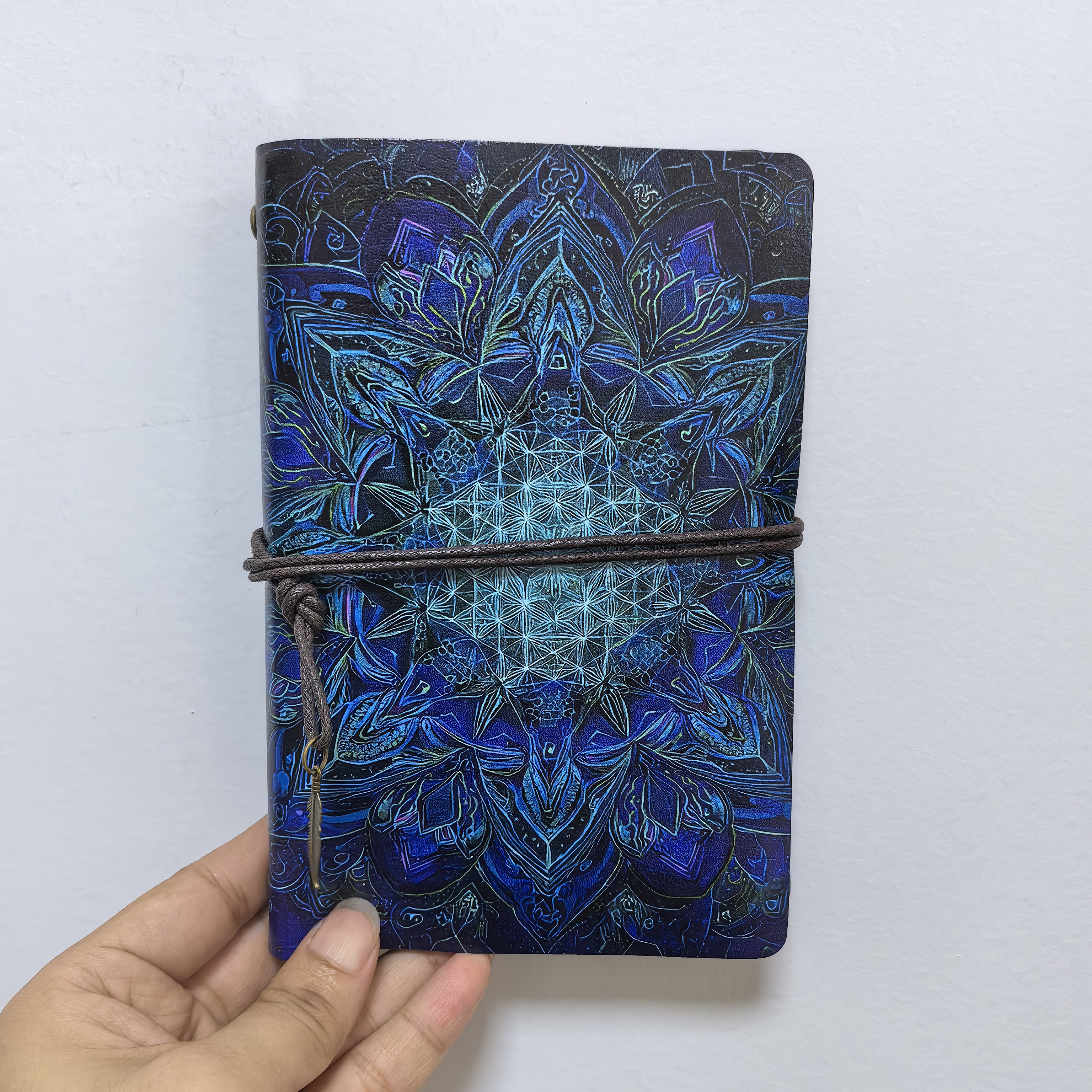 Mystical Blue Mandala Sacred G - Travel Notebook Journal avaliação e preço
