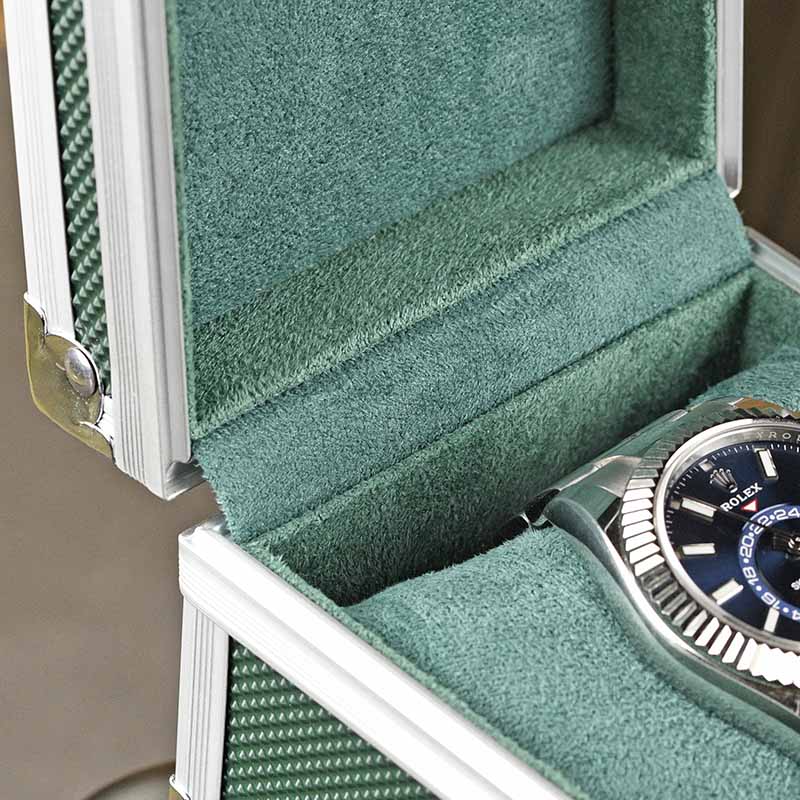 Portable Aluminum Watch Boxes  - Travel Accessories Display avaliação e preço