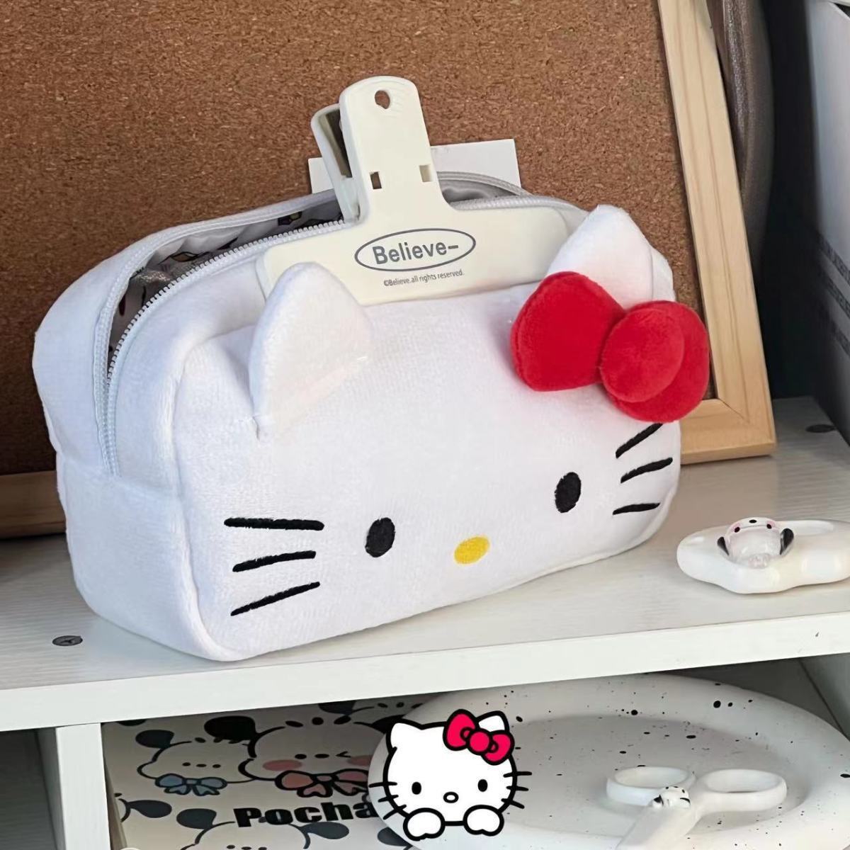 # Hello Kitty Cartoon Pencil C - Luggage Cover Protector avaliação e preço