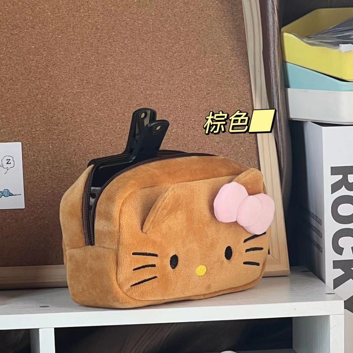 # Hello Kitty Cartoon Pencil C - Luggage Cover Protector avaliação e preço